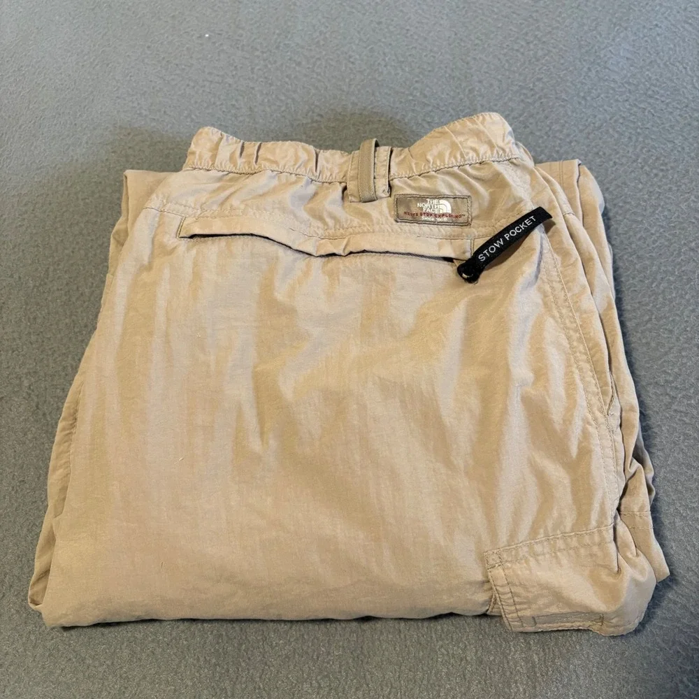 The North Face Convertible Cargo Pants Mens XL 38x34 Khaki Hiking Zip Off Nylon